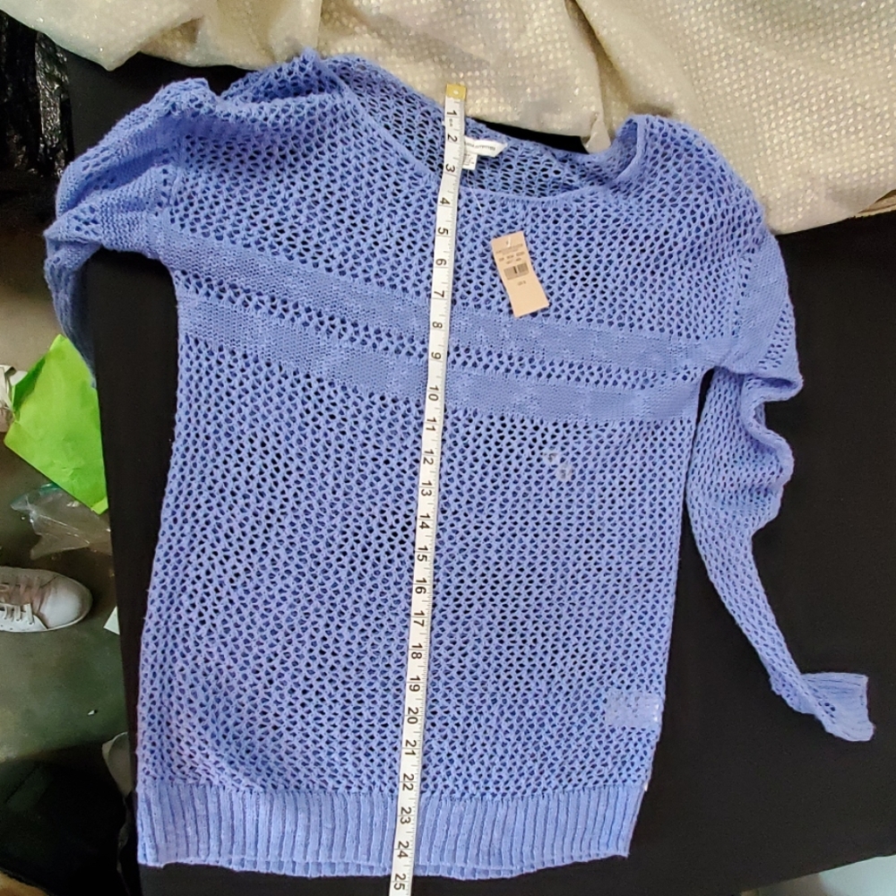 Sweater - Picture 5 of 6